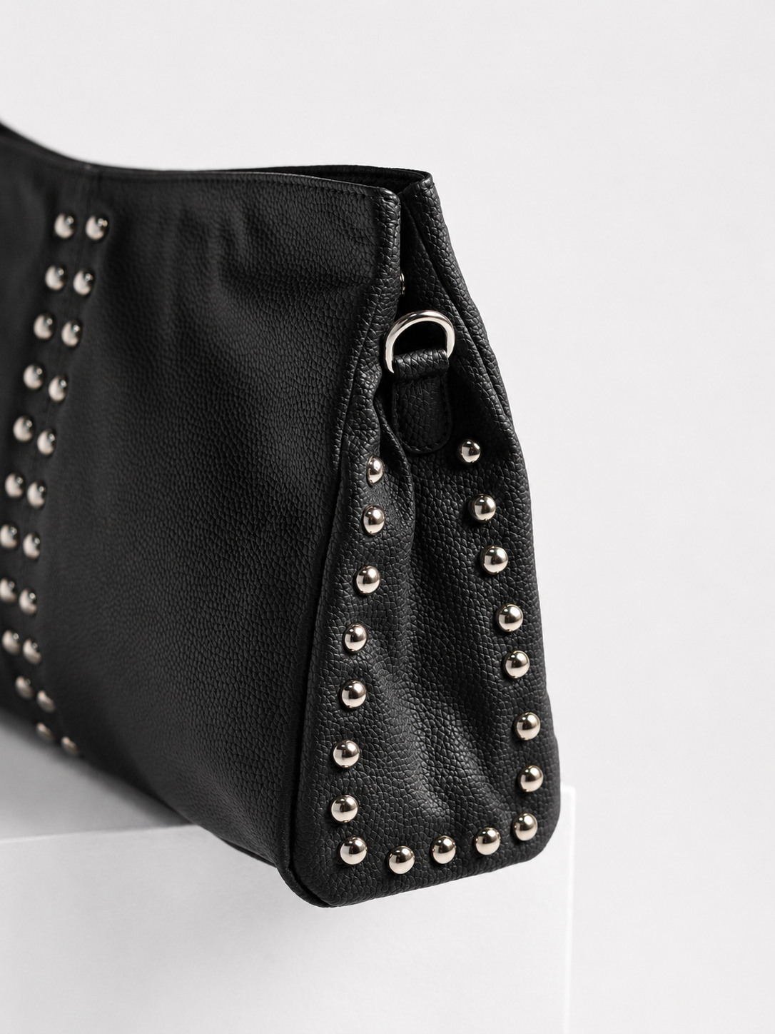 Stud Edge Clutch - Black