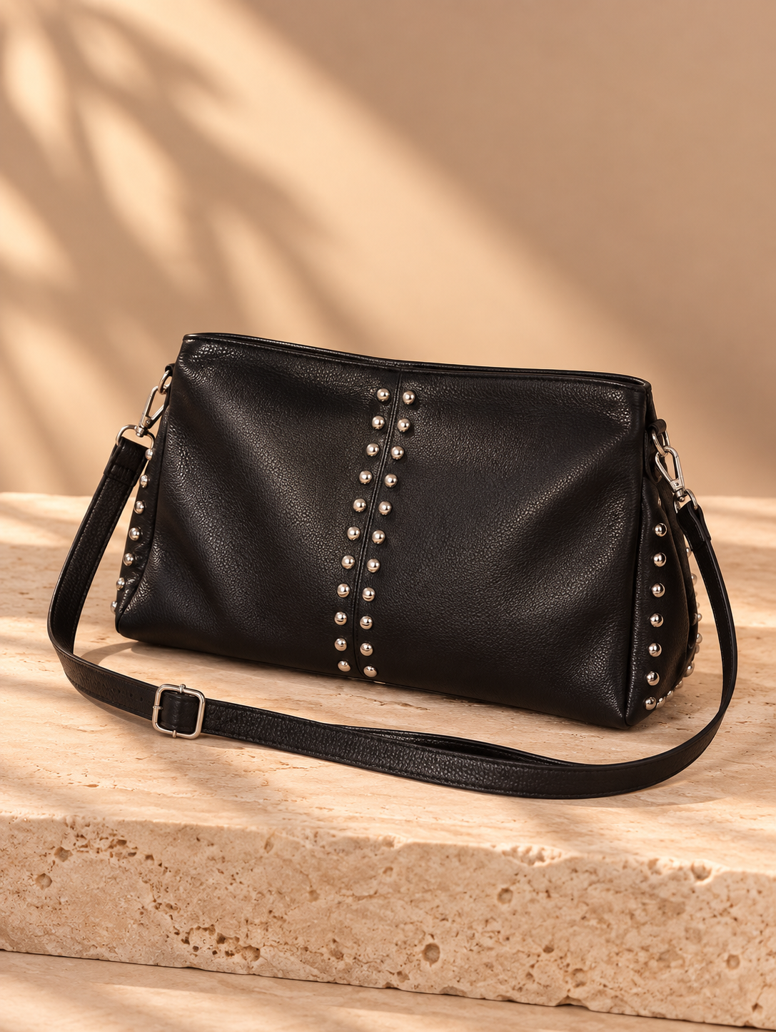 Stud Edge Clutch - Black